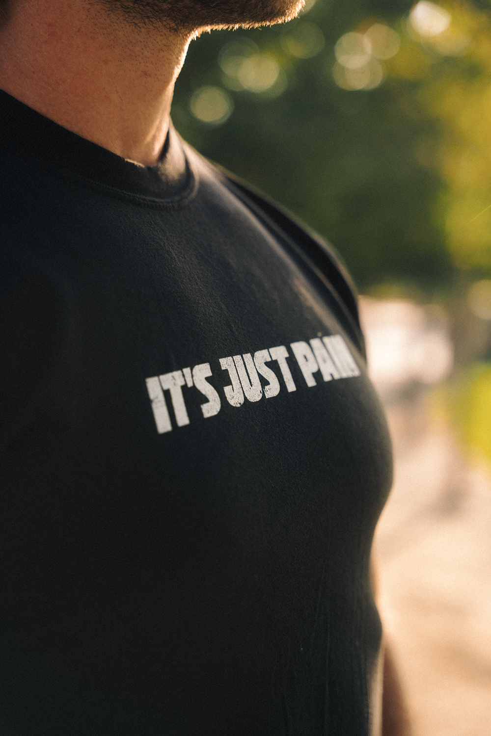 IT'S JUST PAIN MINIMALIST TEE