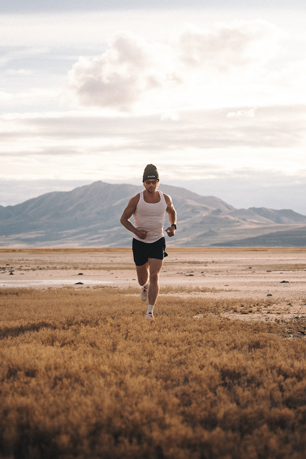 IT'S JUST PAIN MINIMALIST BEANIE