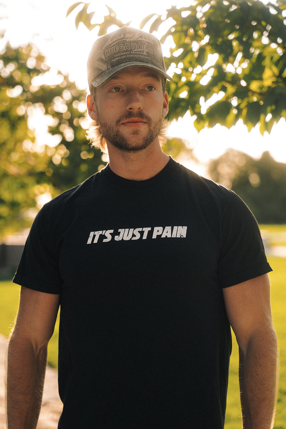 IT'S JUST PAIN MINIMALIST TEE